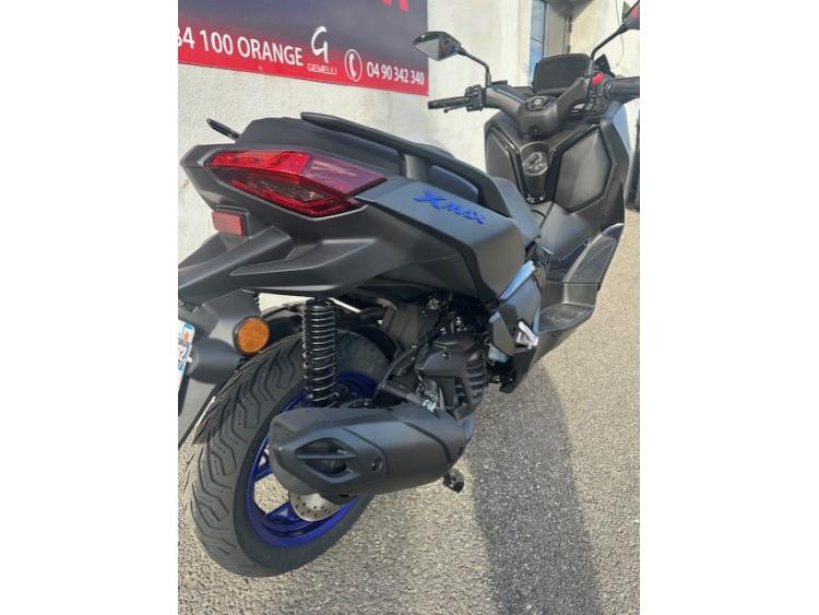 YAMAHA XMAX 125