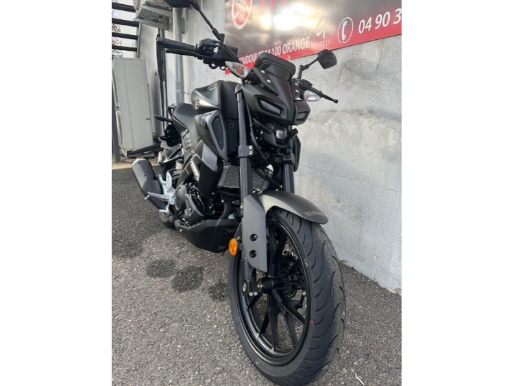 YAMAHA MT-125