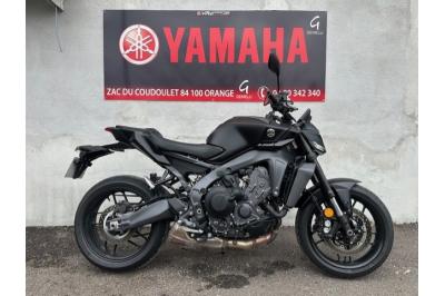 YAMAHA MT-09