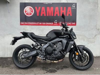 YAMAHA MT-09