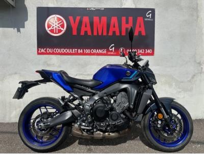 YAMAHA MT-09
