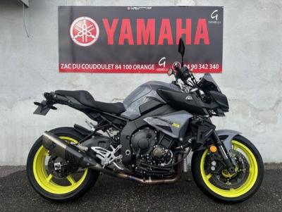 YAMAHA MT-10